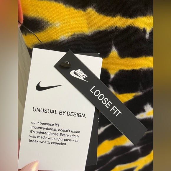 NWT Nike Sportswear Men’s Tie Dye T-Shirt Tee, Sz S - Picture 7 of 7